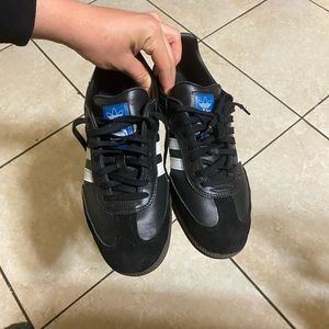 Adidas sambas size 11 (black)